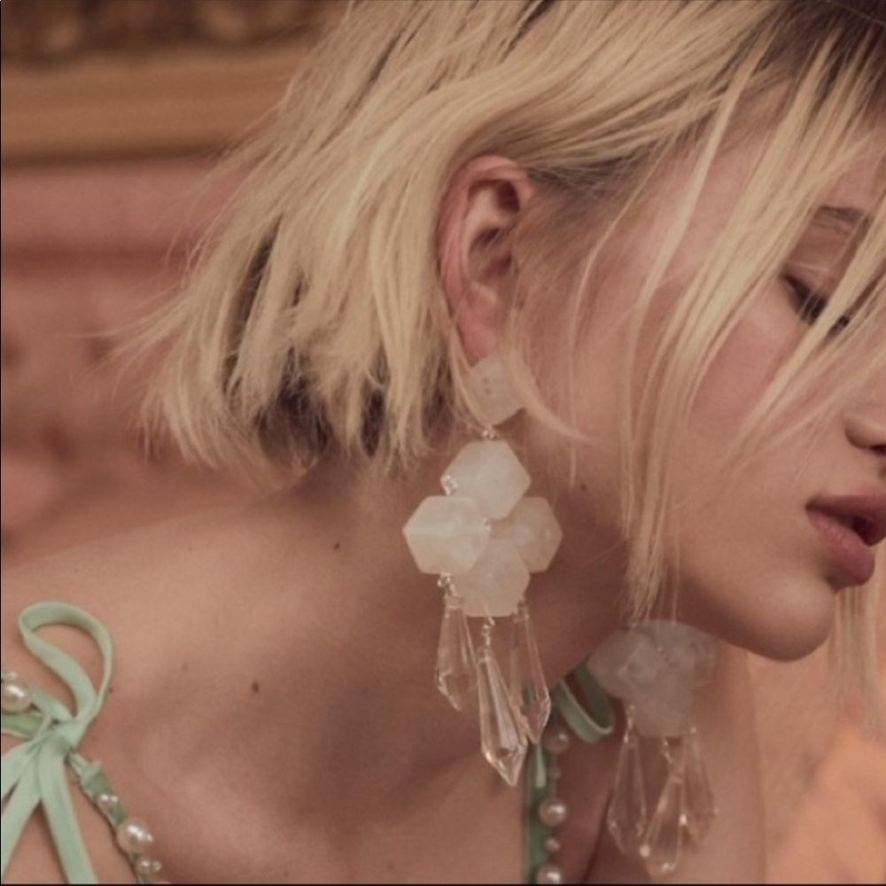 🆕FOR LOVE AND LEMONS GWEN EARRINGS FABULOUS CLEAR CRYSTALS & CUBES 5’5” LONG